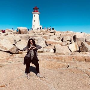 Meet your Posher, Angela